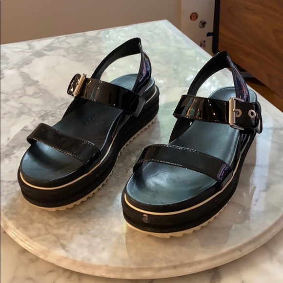 Aquatalia Shoes - Aquatalia Blk Patent 2-Strap Sandals, Sz 7 1/2